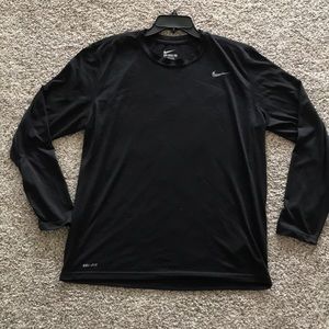 The Nike Tee Long Sleeve
